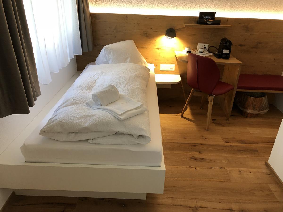 瓦尔泽酒店 乌尔里兴 外观 照片